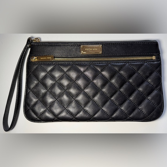 Michael Kors Handbags - Michael Kors Selma Black Quilted Leather Wristlet / Large Zip Clutch